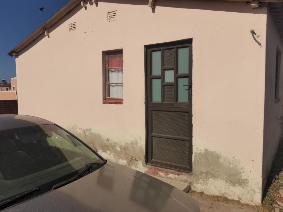 2 Bedroom Property for Sale in Zwide Eastern Cape